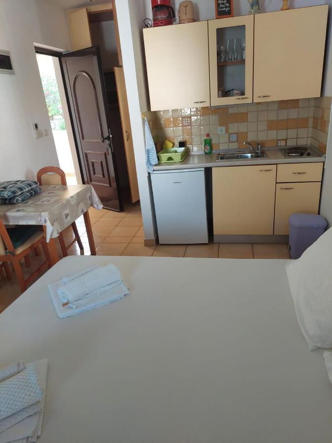 Apartmani Lavanda Pag Town Kültér fotó